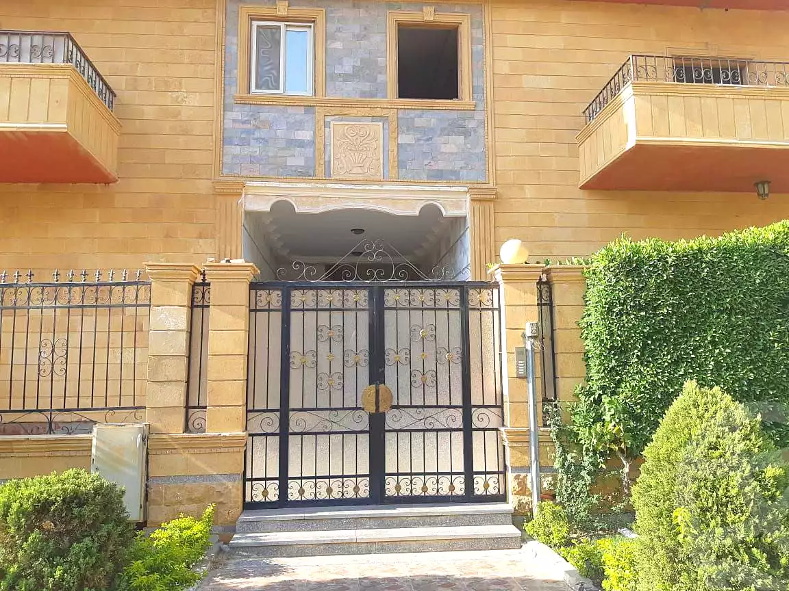 https://aqarmap.com.eg/ar/listing/7168610-for-sale-cairo-new-cairo-first-settlement-neighbourhood-5-el-shaheed-islam-raafat-st
