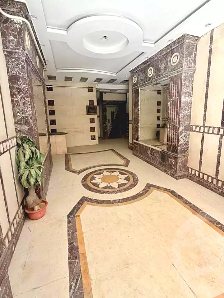 https://aqarmap.com.eg/ar/listing/7168605-for-sale-alexandria-sporting-el-geish-road