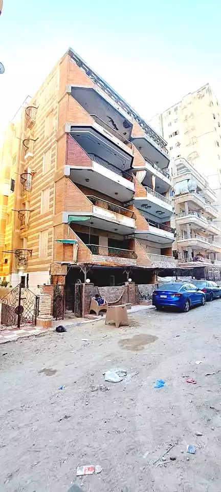https://aqarmap.com.eg/en/listing/7168618-for-sale-alexandria-al-agamy-shataa-el-nakheel