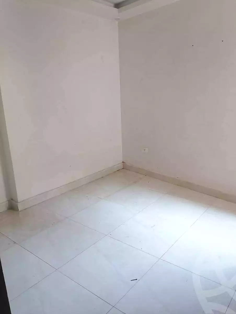 https://aqarmap.com.eg/en/listing/7168698-for-rent-alexandria-lsywf-shamaa
