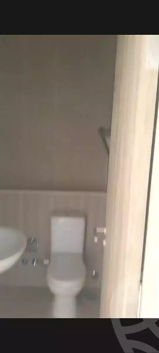 شقة بـ٣ غرف نوم في فيفث سكوير المراسم، صورة ٣ من ٦