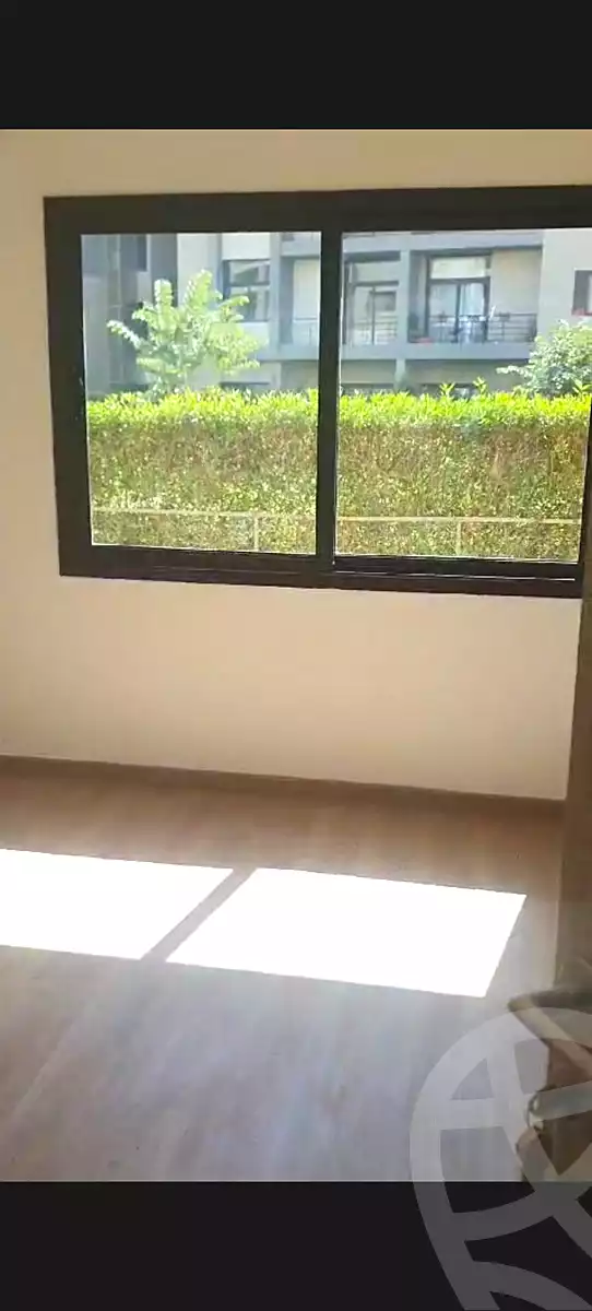 شقة بـ٣ غرف نوم في فيفث سكوير المراسم، صورة ٤ من ٦