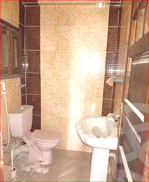 https://aqarmap.com.eg/ar/listing/7169445-for-sale-alexandria-sydy-bshr-shr-mlk-hfny