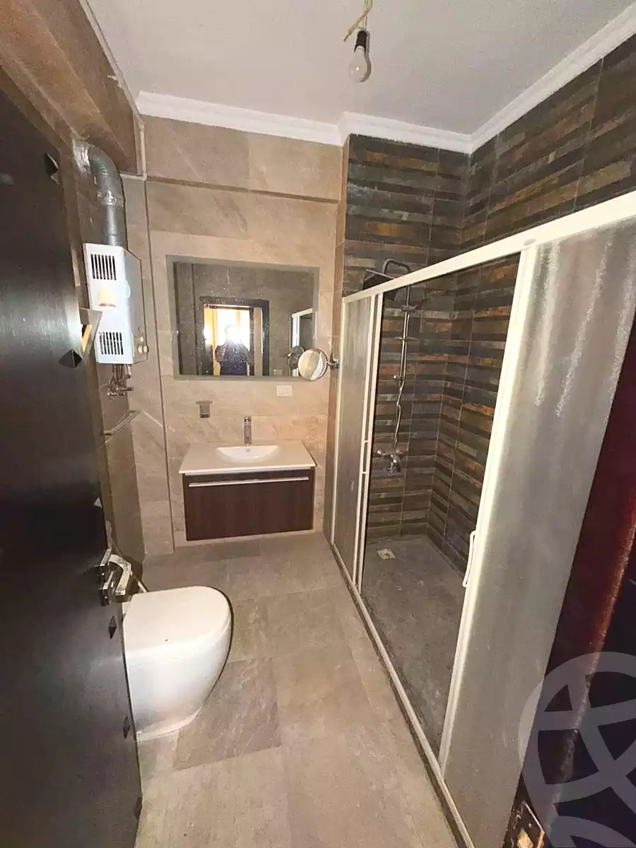 https://aqarmap.com.eg/en/listing/7169566-for-sale-cairo-new-cairo-compounds-kmbwnd-lnkhyl