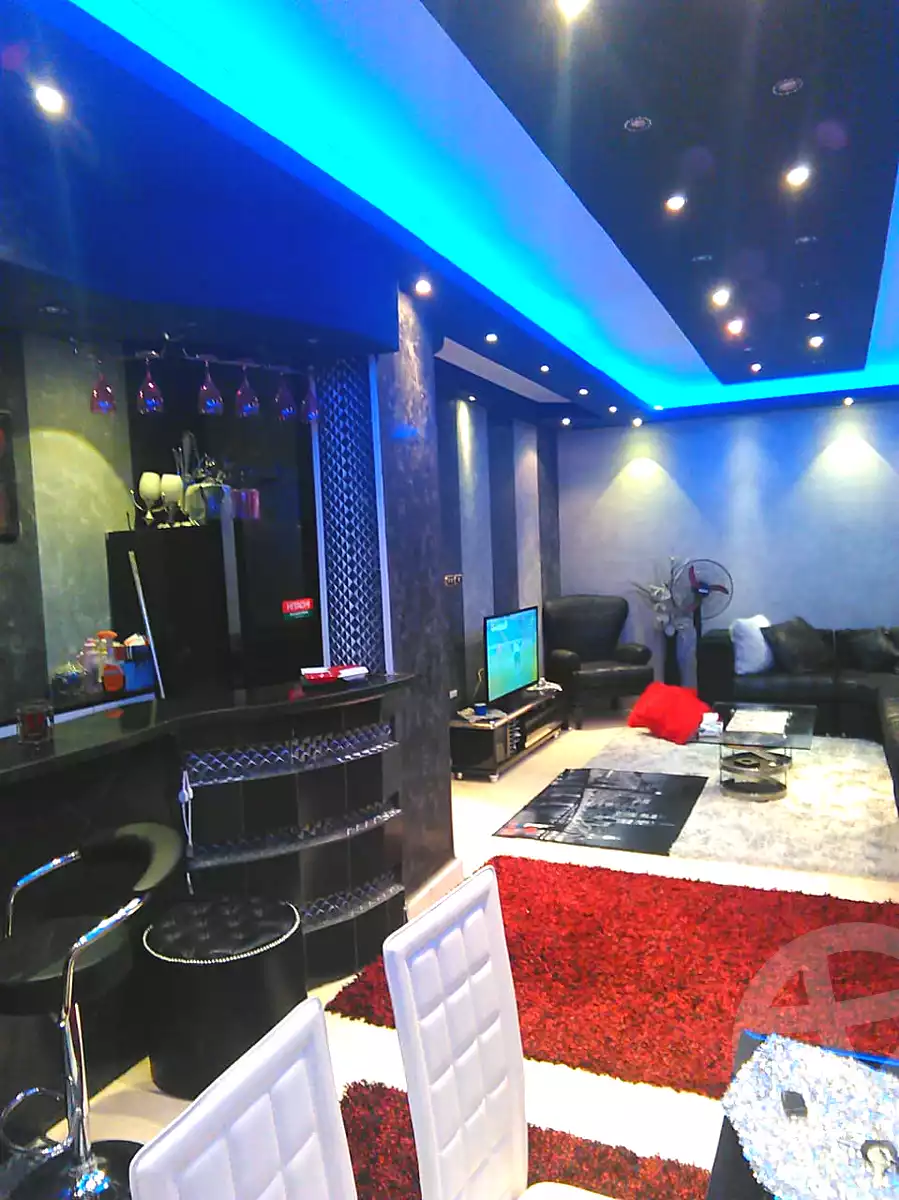 https://aqarmap.com.eg/ar/listing/7169731-for-sale-cairo-el-sheikh-zayed-city-el-hay-el-thaleth-ashaer-area-1-el-salam-st
