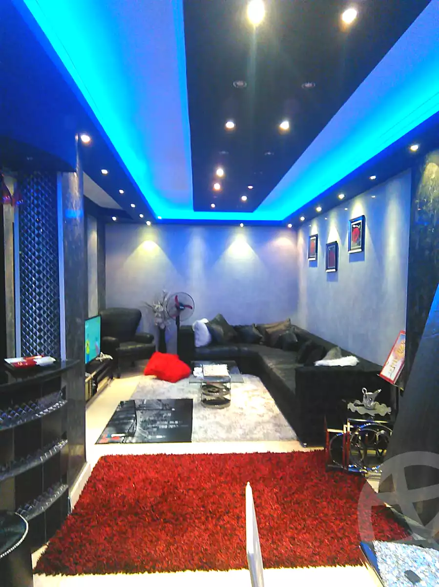https://aqarmap.com.eg/ar/listing/7169731-for-sale-cairo-el-sheikh-zayed-city-el-hay-el-thaleth-ashaer-area-1-el-salam-st