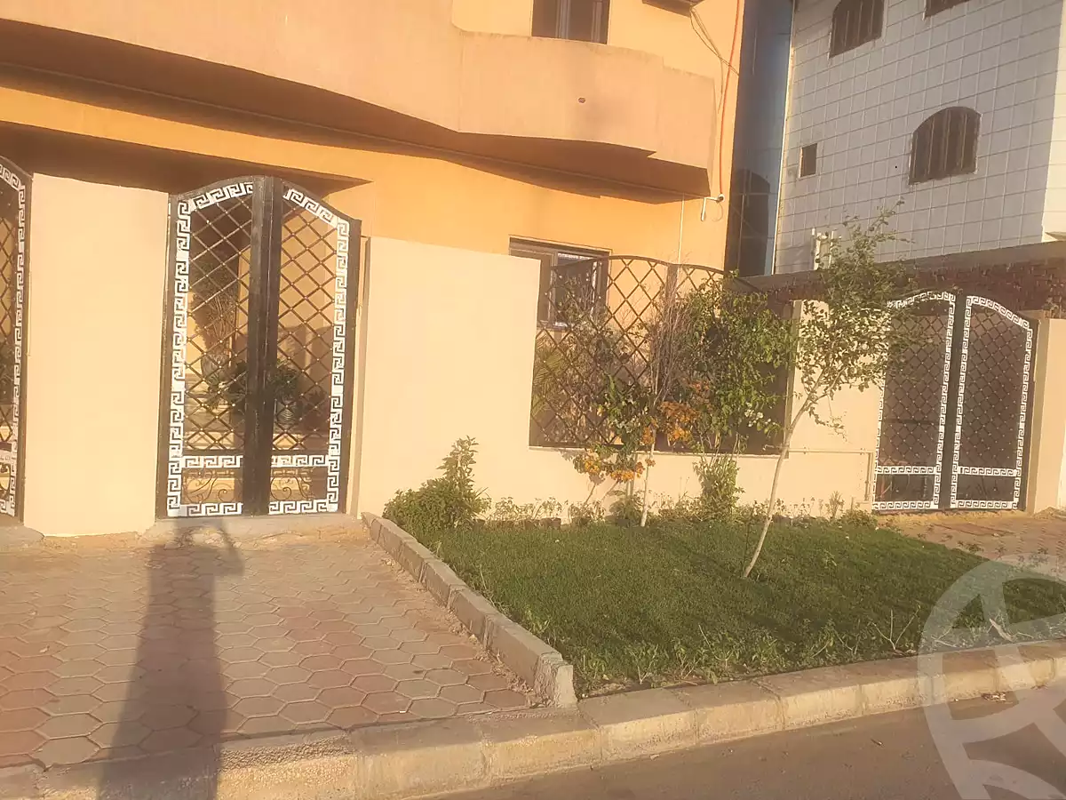 https://aqarmap.com.eg/ar/listing/7169813-for-rent-cairo-new-cairo-el-yassamin-el-yasmeen-8