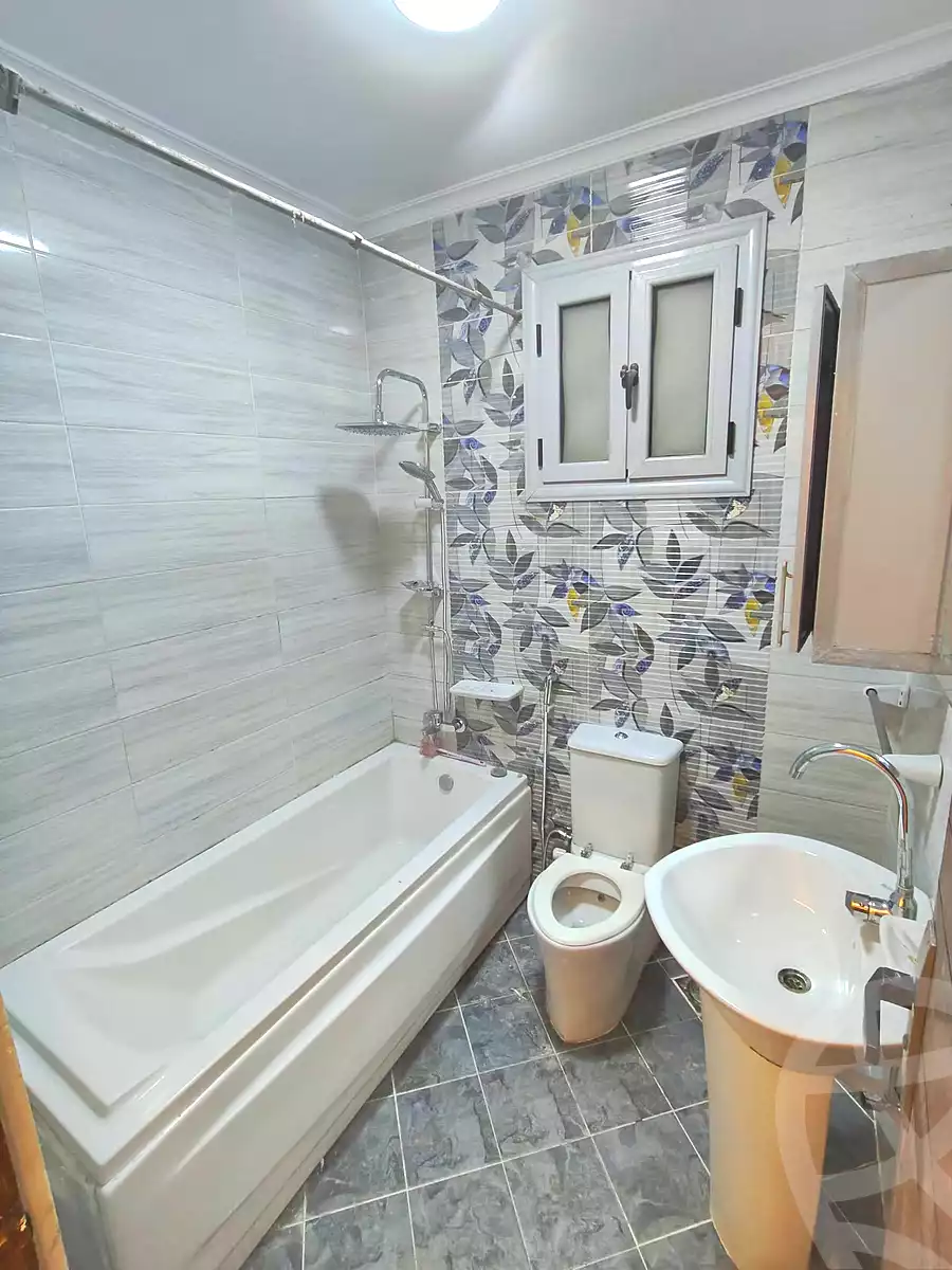 https://aqarmap.com.eg/ar/listing/7170021-for-sale-alexandria-sydy-bshr-sydy-bshr-qbly-street-17