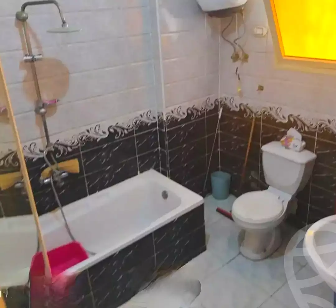 https://aqarmap.com.eg/ar/listing/7170181-for-sale-alexandria-al-agamy-lbytsh-shahr-al-assal-st
