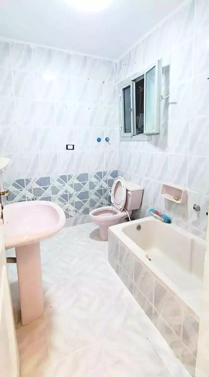 https://aqarmap.com.eg/ar/listing/7170319-for-sale-alexandria-al-agamy-shataa-el-nakheel