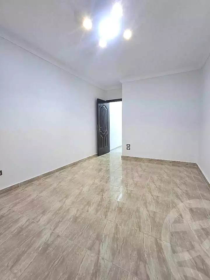 https://aqarmap.com.eg/ar/listing/7171081-for-sale-alexandria-el-asafra-shr-45