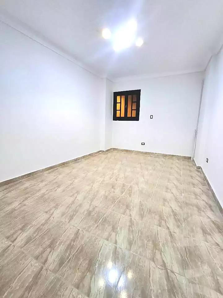 https://aqarmap.com.eg/ar/listing/7171081-for-sale-alexandria-el-asafra-shr-45