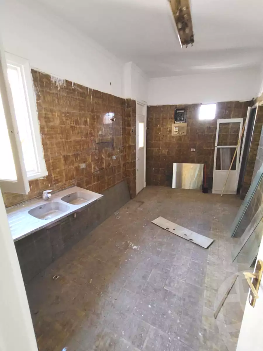 https://aqarmap.com.eg/ar/listing/7171271-for-rent-cairo-downtown-bab-el-loaa-el-shawarby-st
