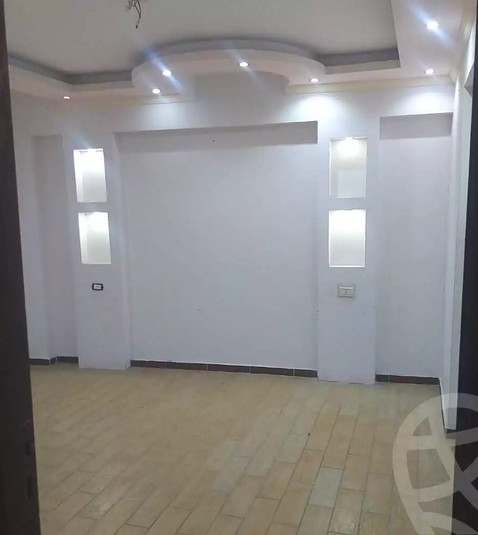 https://aqarmap.com.eg/ar/listing/7172012-for-sale-alexandria-el-asafra-ahmed-tiesser-st