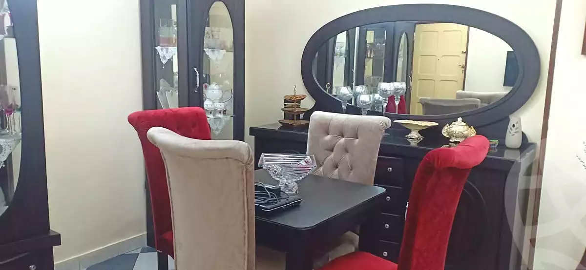 https://aqarmap.com.eg/ar/listing/7172354-for-sale-cairo-helwan-helwan-el-sharkeya-mostafa-safwat-st