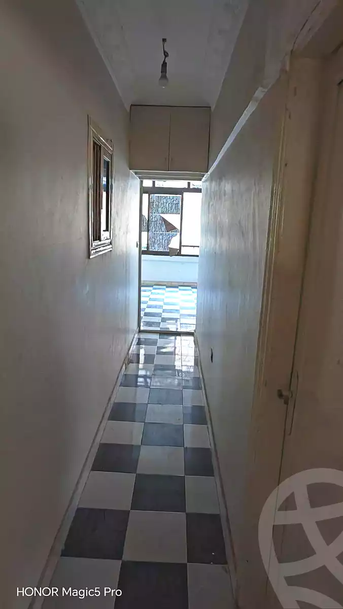 https://aqarmap.com.eg/en/listing/7172825-for-sale-cairo-helwan-helwan-el-sharkeya-mostafa-safwat-st