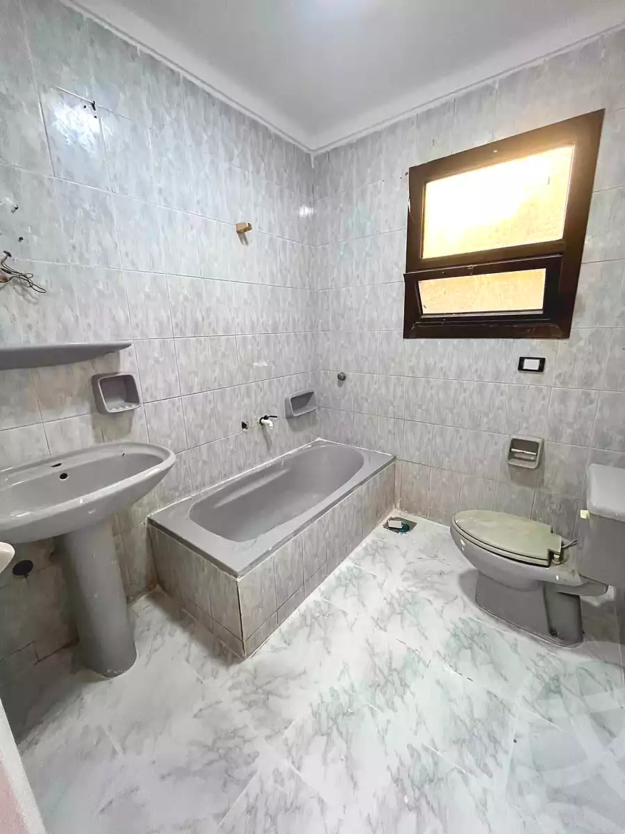 https://aqarmap.com.eg/en/listing/7173079-for-sale-alexandria-al-agamy-shataa-el-nakheel
