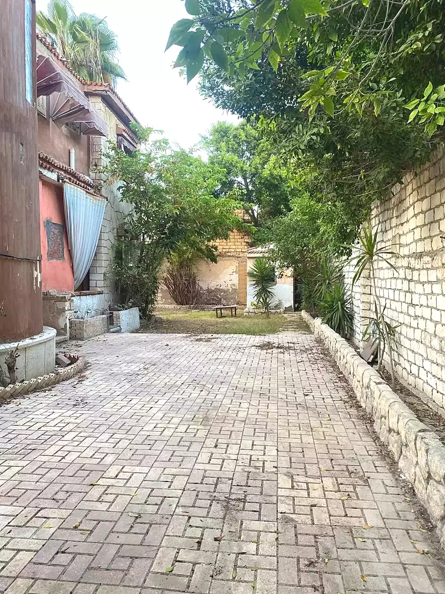 https://aqarmap.com.eg/ar/listing/7173084-for-sale-alexandria-al-agamy-lbytsh-el-hanafeya-st