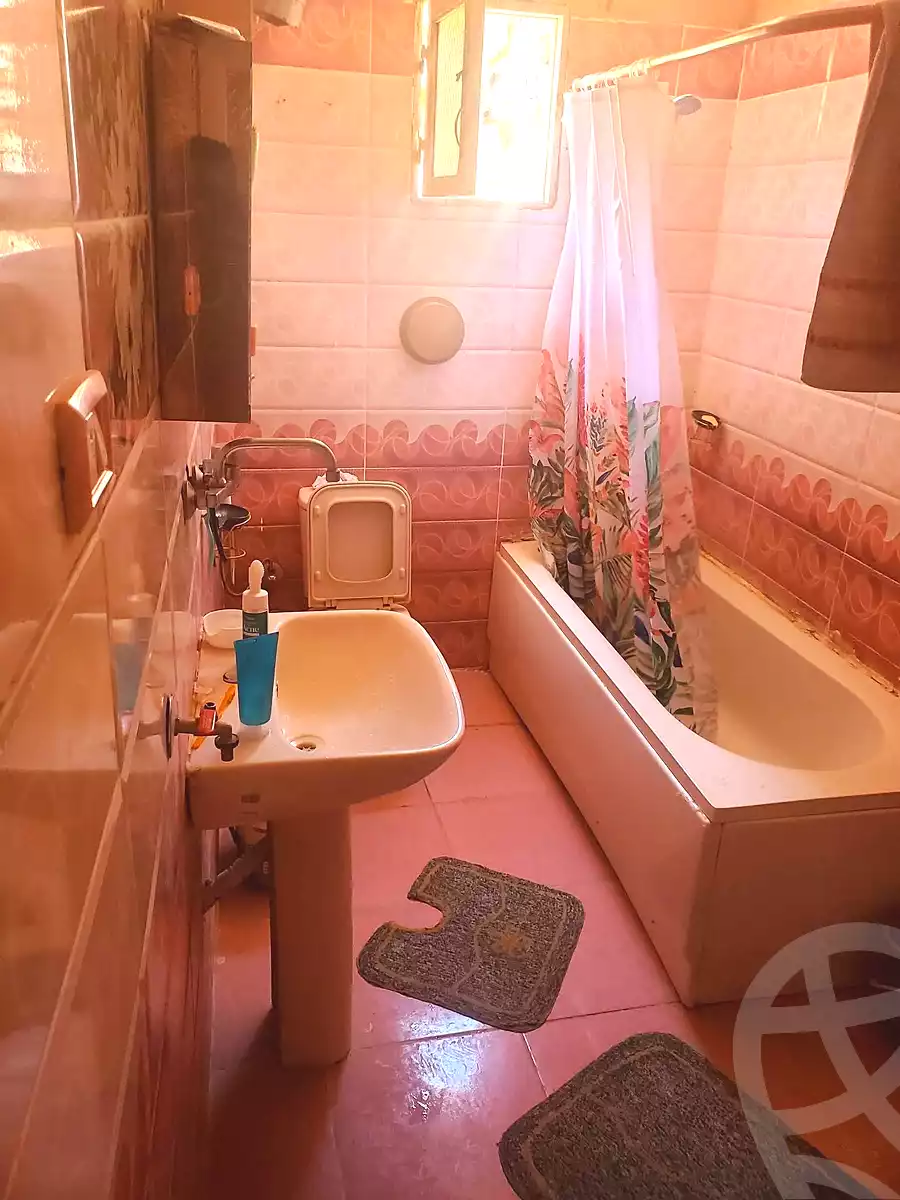 https://aqarmap.com.eg/en/listing/7173123-for-sale-alexandria-al-agamy-el-hanouvel