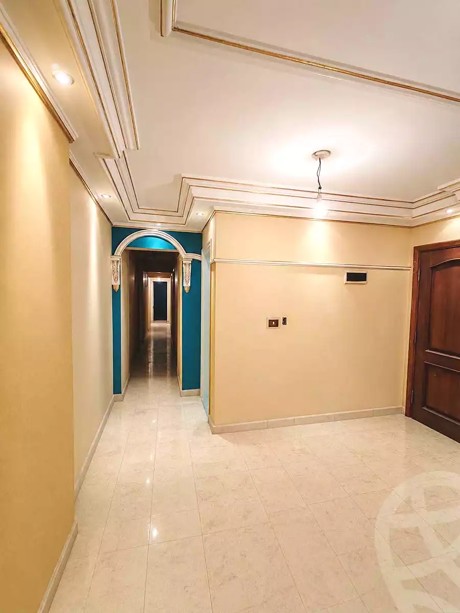 https://aqarmap.com.eg/en/listing/7173166-for-sale-alexandria-camp-cesar-port-said-street