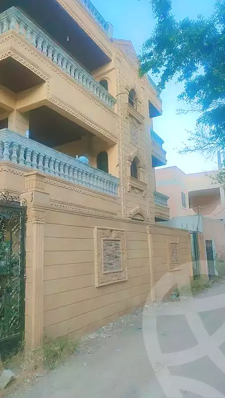https://aqarmap.com.eg/ar/listing/7173319-for-sale-alexandria-al-agamy-lbytsh-el-hanafeya-st