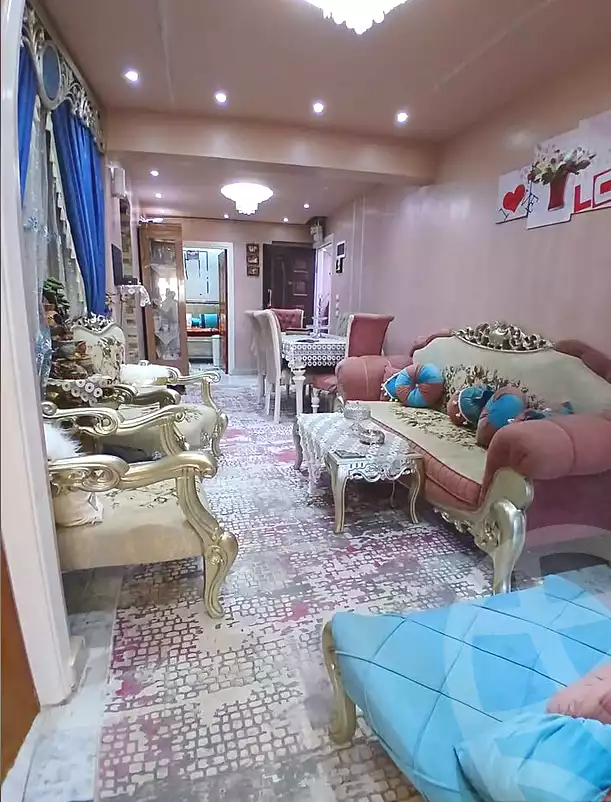 https://aqarmap.com.eg/en/listing/7173348-for-sale-alexandria-al-agamy-el-hanouvel-radwan-st