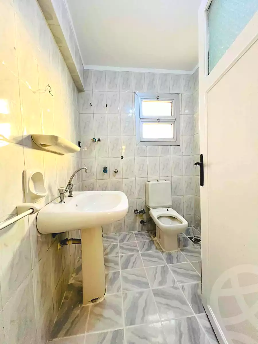 https://aqarmap.com.eg/en/listing/7174428-for-sale-alexandria-al-agamy-shataa-el-nakheel