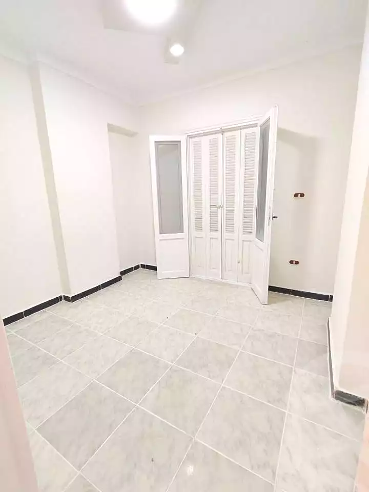 https://aqarmap.com.eg/ar/listing/7174474-for-sale-alexandria-al-agamy-shataa-el-nakheel