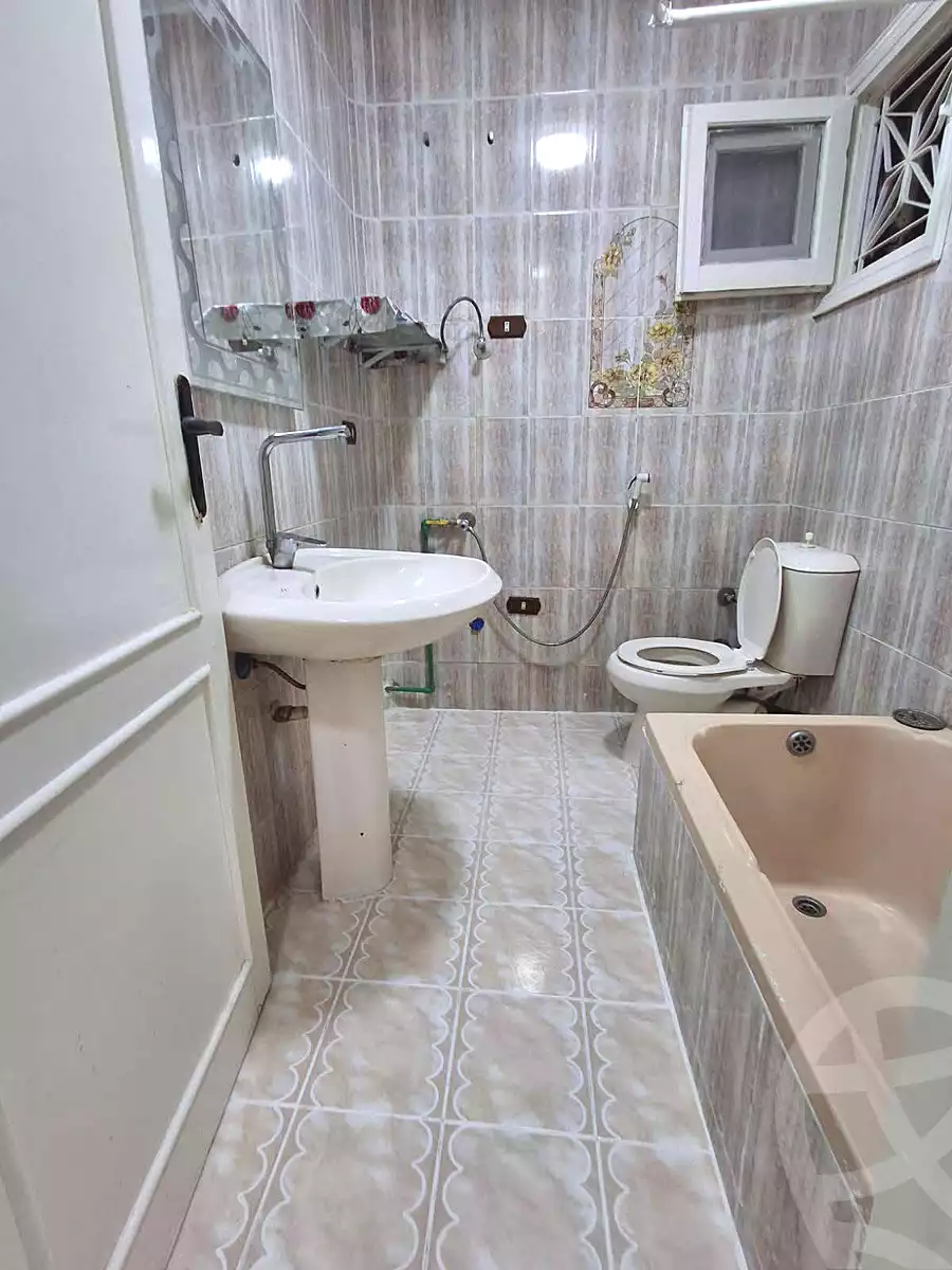 https://aqarmap.com.eg/ar/listing/7174799-for-sale-alexandria-al-agamy-shataa-el-nakheel