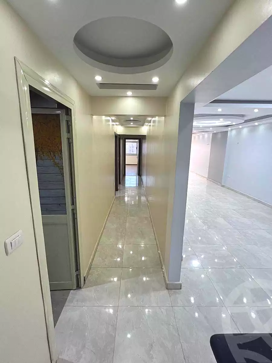 https://aqarmap.com.eg/ar/listing/7175183-for-rent-cairo-helwan-mostafa-fahmy-st