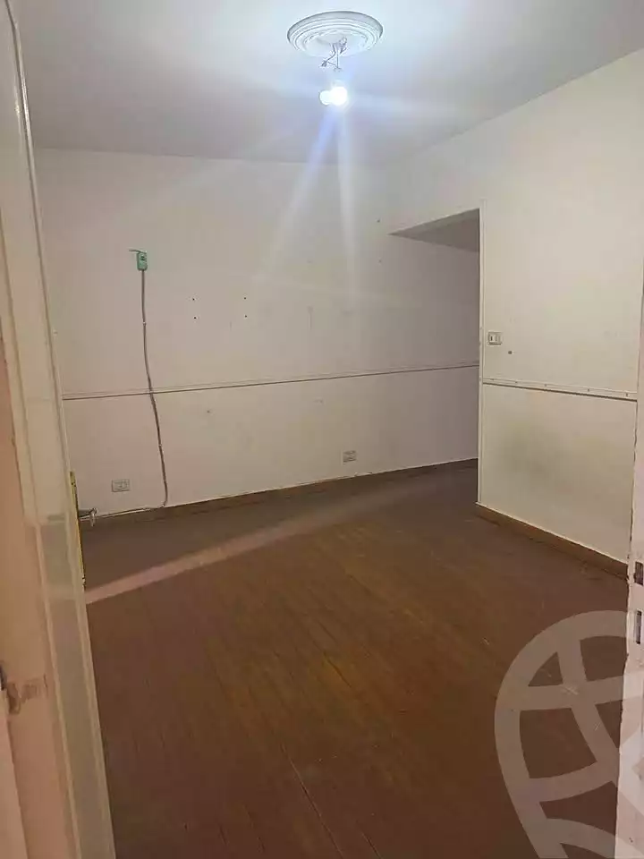 https://aqarmap.com.eg/ar/listing/7175539-for-rent-alexandria-el-asafra-shr-45