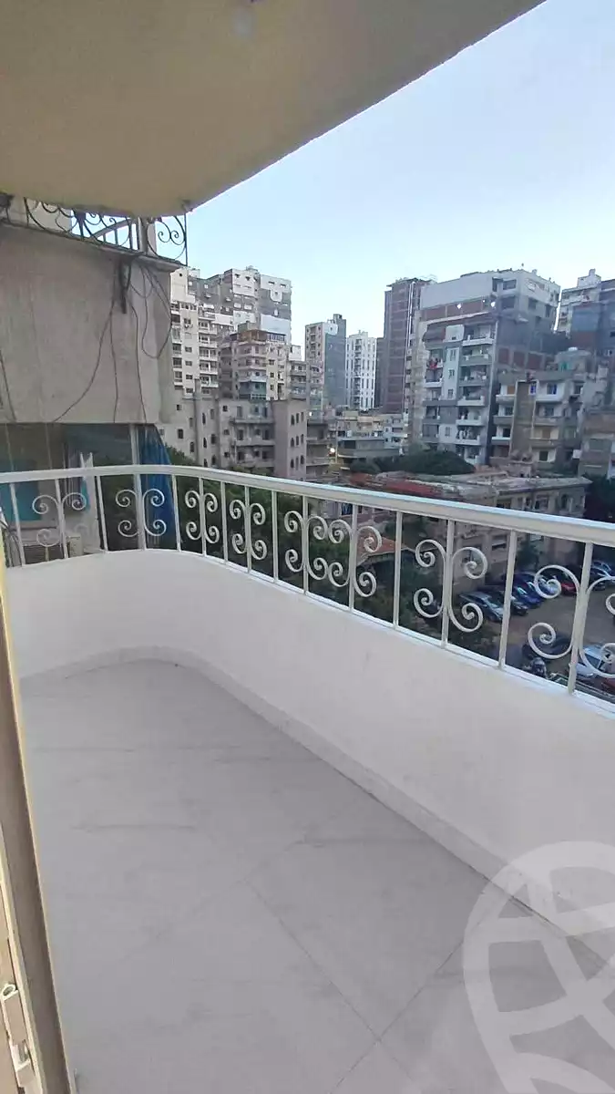 https://aqarmap.com.eg/ar/listing/7176012-for-sale-alexandria-miami
