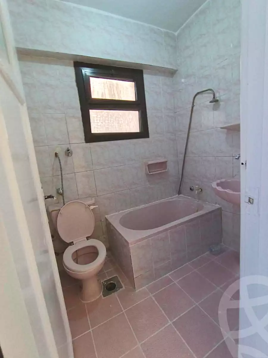https://aqarmap.com.eg/ar/listing/7176329-for-sale-alexandria-al-agamy-shataa-el-nakheel