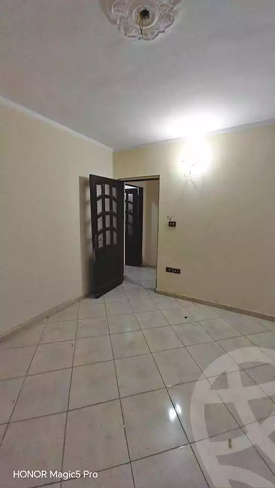 https://aqarmap.com.eg/ar/listing/7176442-for-rent-cairo-helwan-mnshy-yn-hlwn-rael-st