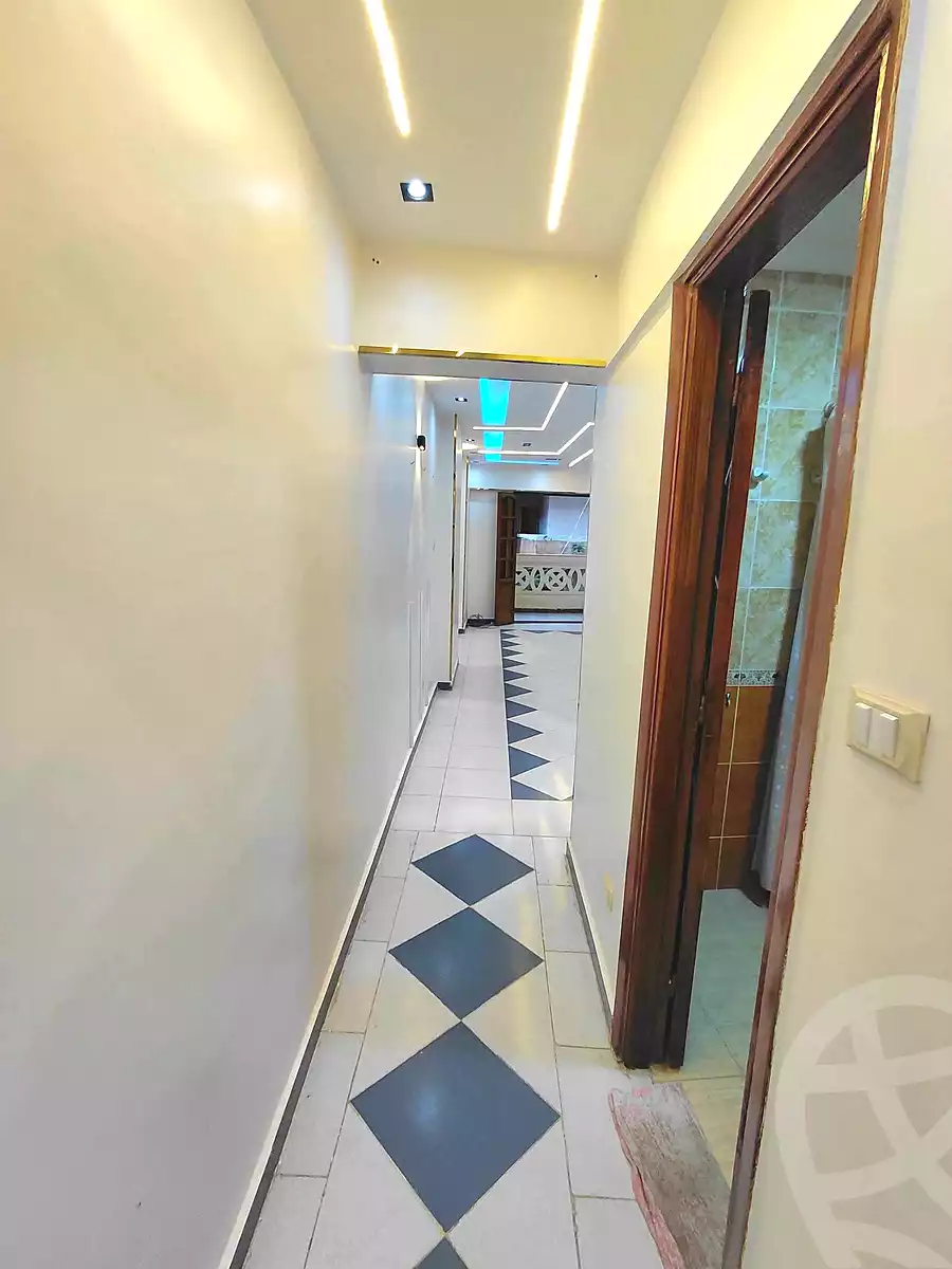 https://aqarmap.com.eg/ar/listing/7176552-for-sale-alexandria-sydy-bshr-sydy-bshr-bhry