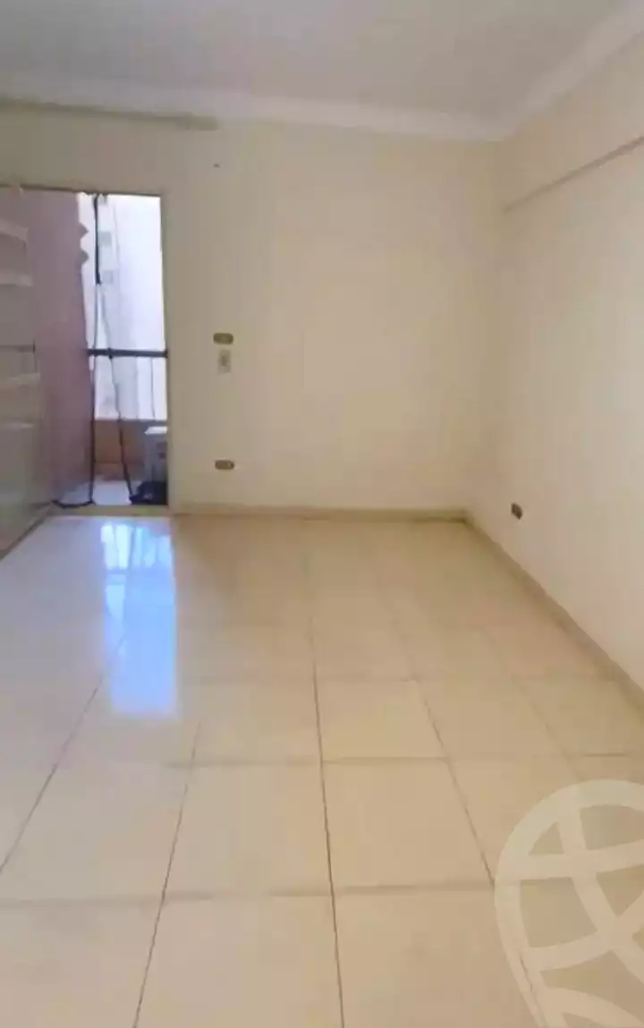 https://aqarmap.com.eg/en/listing/7177636-for-rent-alexandria-moharram-bey