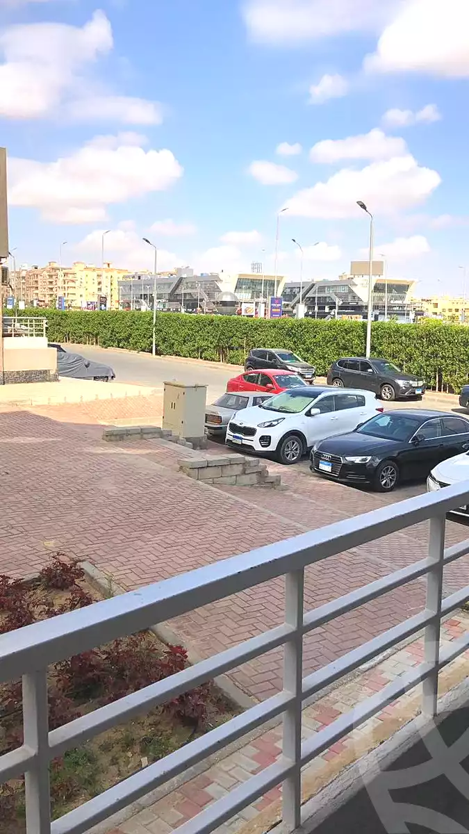 https://aqarmap.com.eg/en/listing/7177684-for-sale-cairo-el-sheikh-zayed-city-compounds-jn-1