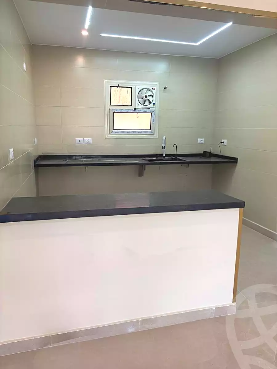 https://aqarmap.com.eg/ar/listing/7177930-for-sale-cairo-el-sheikh-zayed-city-compounds-el-khamayel