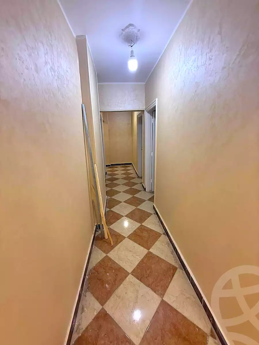 https://aqarmap.com.eg/ar/listing/7178185-for-sale-cairo-helwan-helwan-el-sharkeya-latif-basha-st