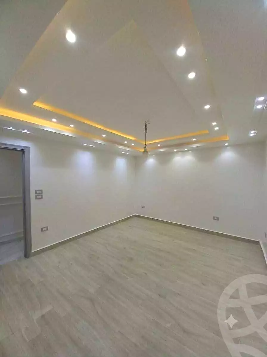 https://aqarmap.com.eg/ar/listing/7179211-for-sale-alexandria-al-agamy-lbytsh-mohamed-el-fardi-st