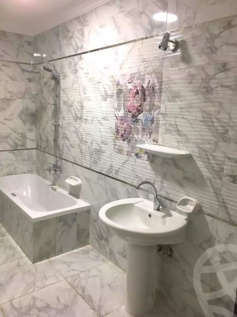 https://aqarmap.com.eg/ar/listing/7179310-for-rent-beheira-damanhour-damanhour-city-abd-el-salam-el-shazly-st