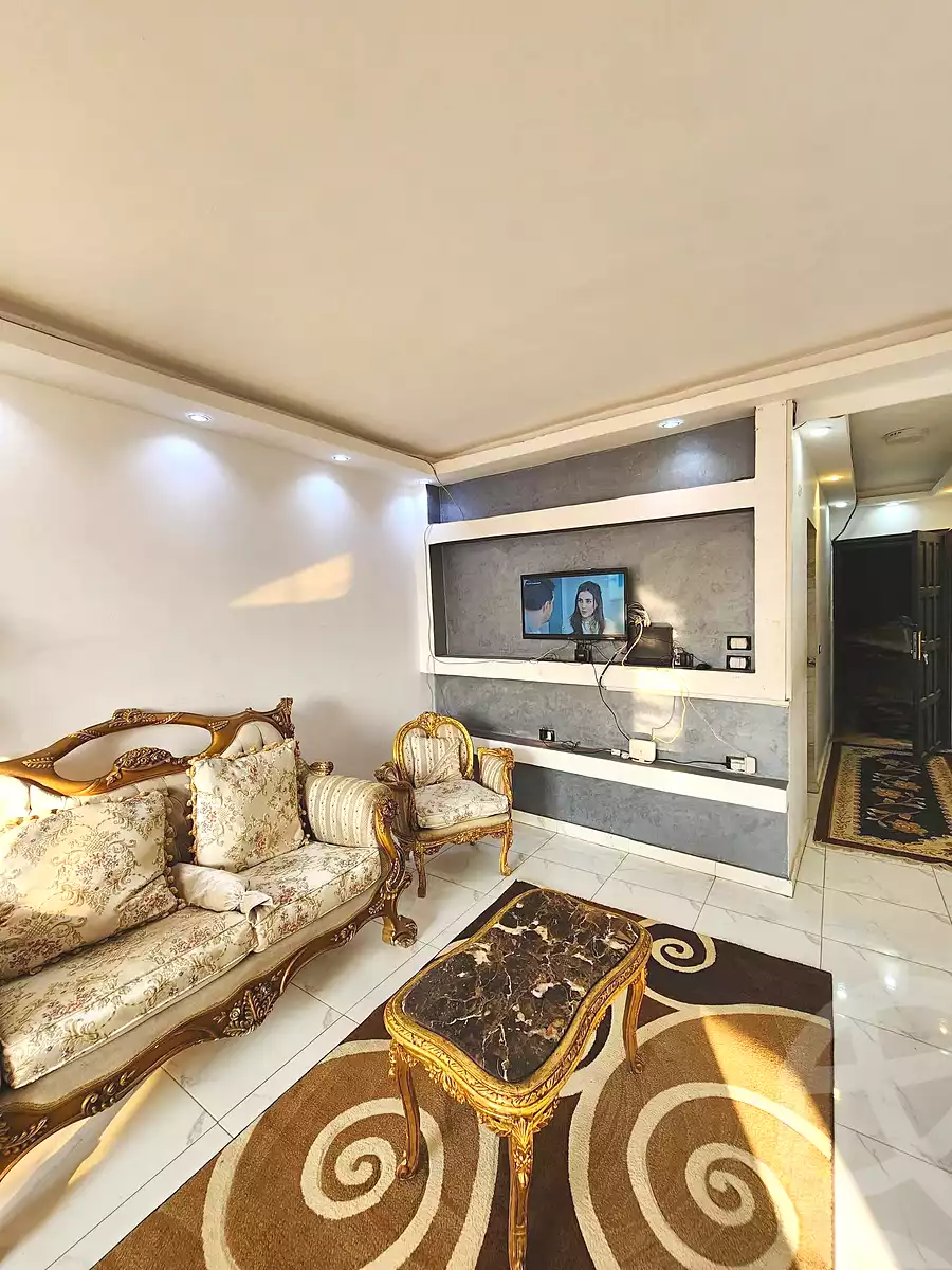 https://aqarmap.com.eg/ar/listing/7177454-for-rent-cairo-ain-shams-yn-shms-lgrby