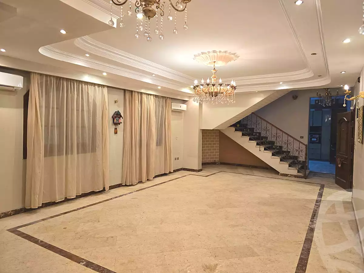 https://aqarmap.com.eg/ar/listing/7179393-for-sale-cairo-new-cairo-el-ahyaa-third-neighborhood-street-1