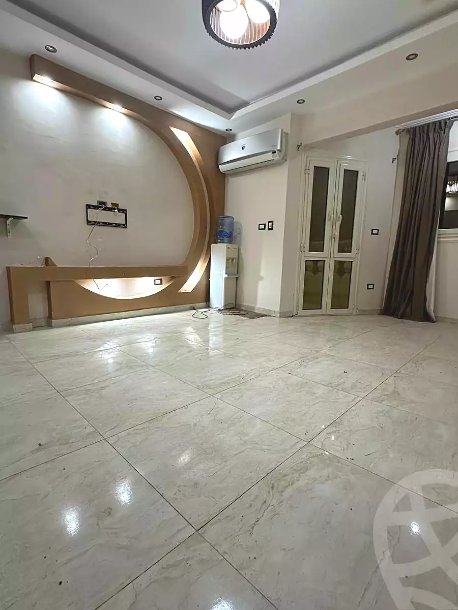 https://aqarmap.com.eg/ar/listing/7179518-for-sale-cairo-6th-of-october-el-ahyaa-neighborhood-3rd-al-hay-al-thalith-st