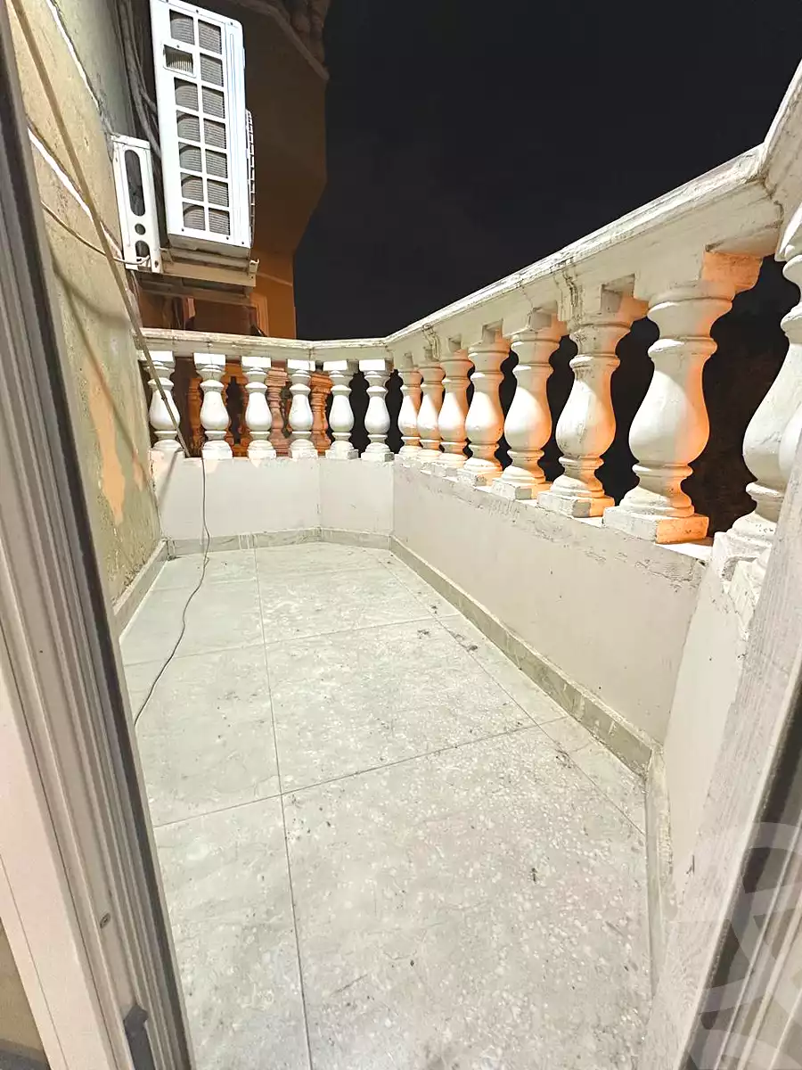 https://aqarmap.com.eg/ar/listing/7179518-for-sale-cairo-6th-of-october-el-ahyaa-neighborhood-3rd-al-hay-al-thalith-st