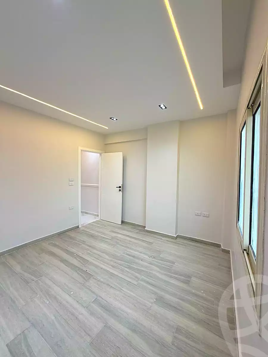 https://aqarmap.com.eg/ar/listing/7179523-for-sale-cairo-6th-of-october-el-ahyaa-neighborhood-3rd-al-hay-al-thalith-st