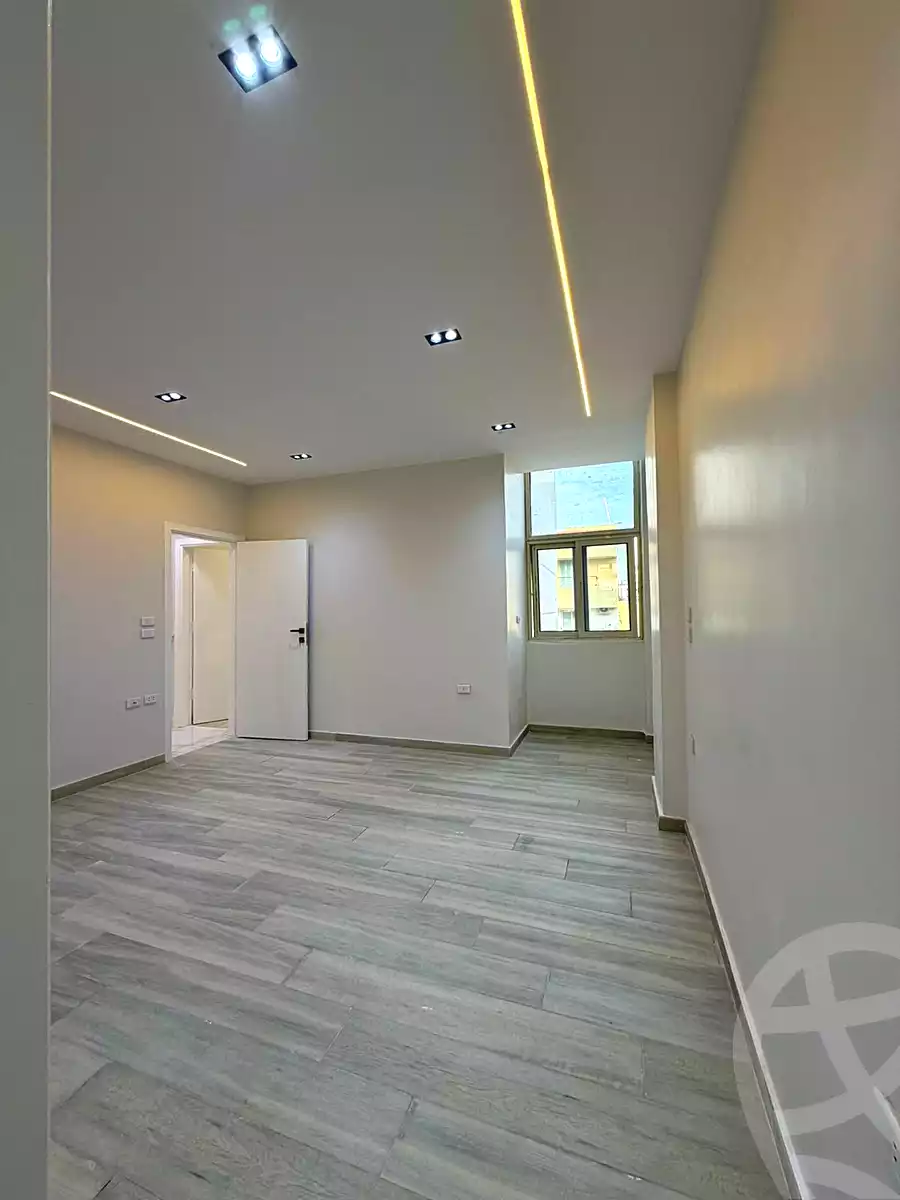 https://aqarmap.com.eg/ar/listing/7179523-for-sale-cairo-6th-of-october-el-ahyaa-neighborhood-3rd-al-hay-al-thalith-st