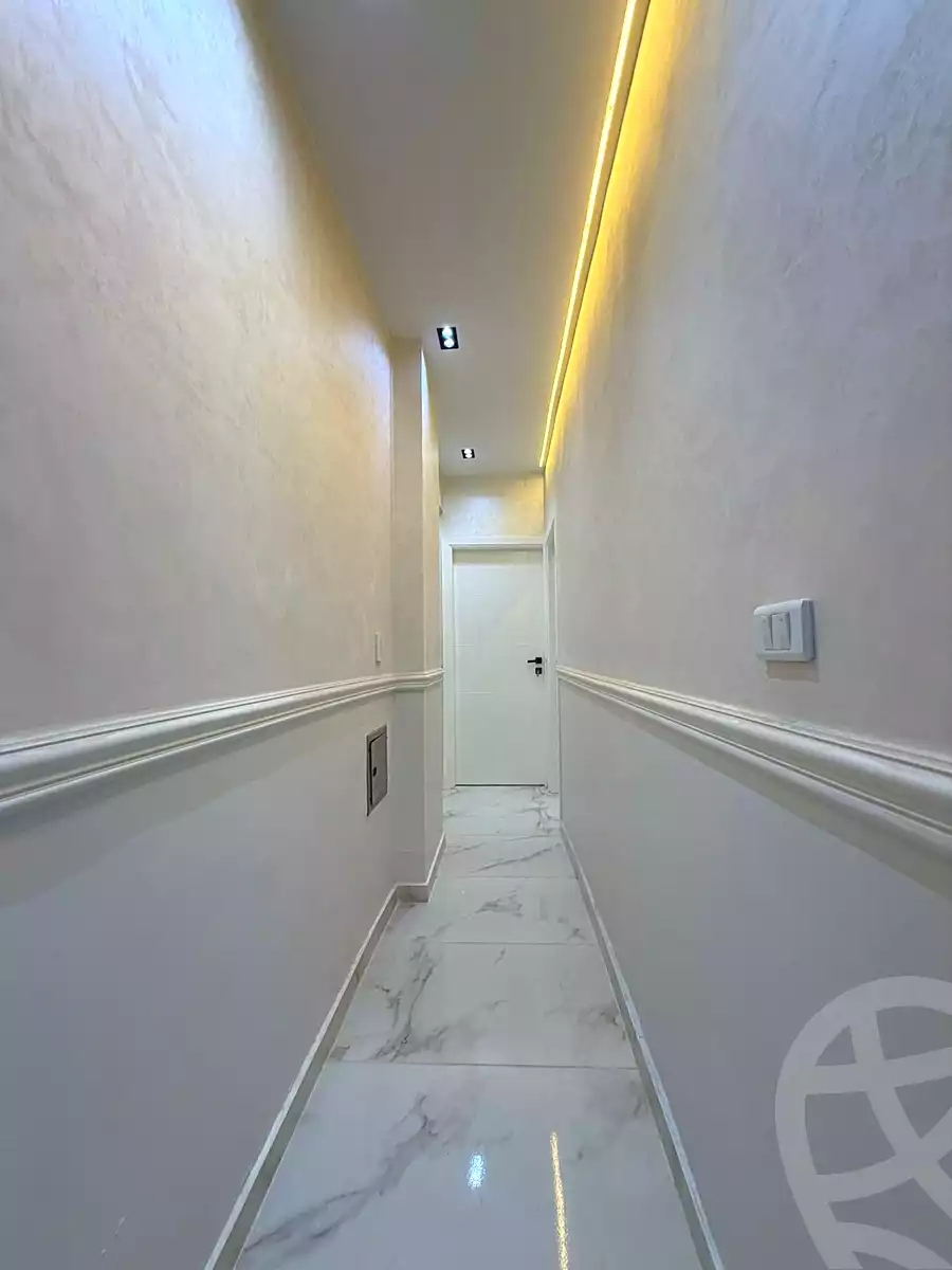 https://aqarmap.com.eg/ar/listing/7179523-for-sale-cairo-6th-of-october-el-ahyaa-neighborhood-3rd-al-hay-al-thalith-st