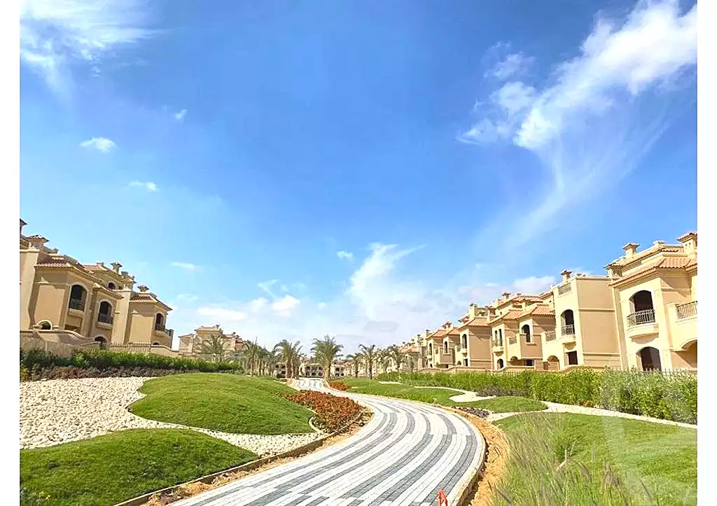 https://aqarmap.com.eg/en/listing/7179591-for-sale-cairo-new-administrative-capital-r4-la-vista-city