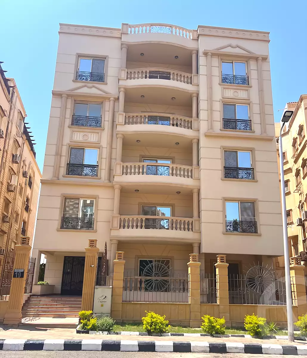 https://aqarmap.com.eg/ar/listing/7179636-for-sale-cairo-new-cairo-el-ahyaa-fifth-neighborhood-street-21